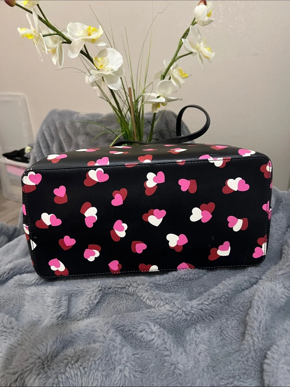 Kate Spade Margareta Black Tote with Pink and White Heart Print EUC retail $359